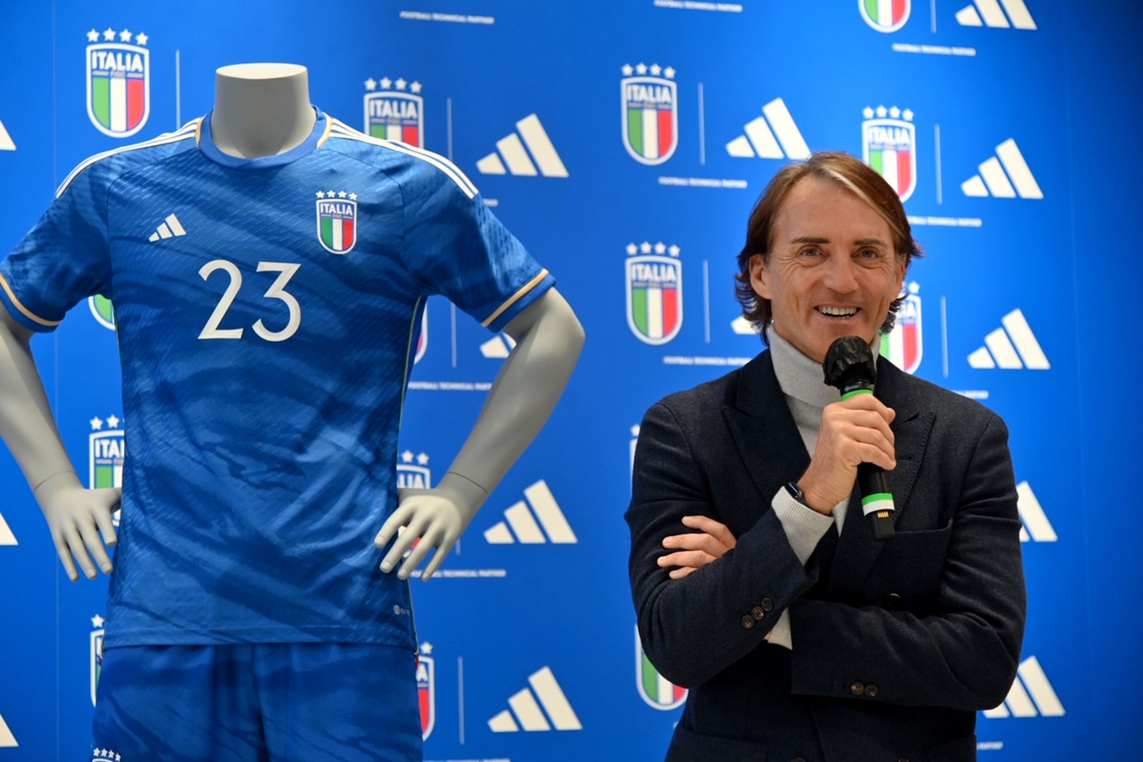 Figc presentate le nuove maglie della Nazionale