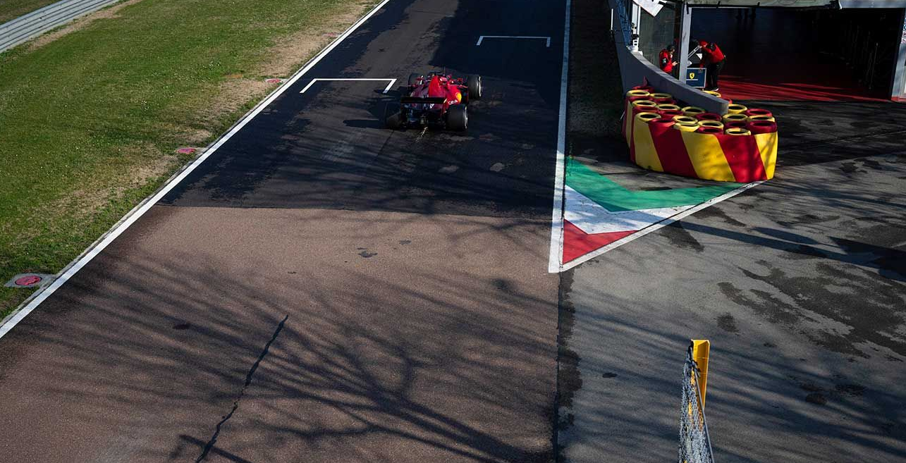 © ferrari.com
