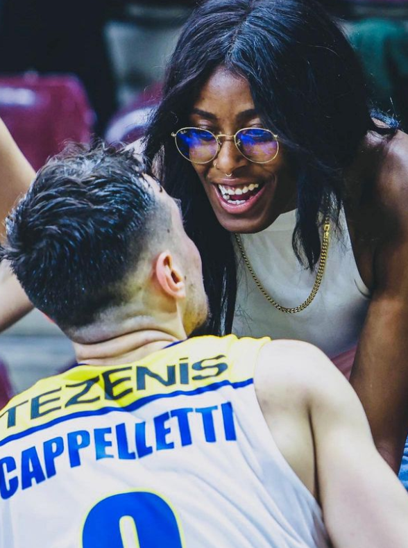 © instagram  | Pallacanestro e pallavolo si intrecciano nella storia d'amore di Myriam Sylla, giocatrice dell'Allianz Vero Volley Milano, e Alessandro Cappelletti, cestista del Banco di Sardegna Sassari.