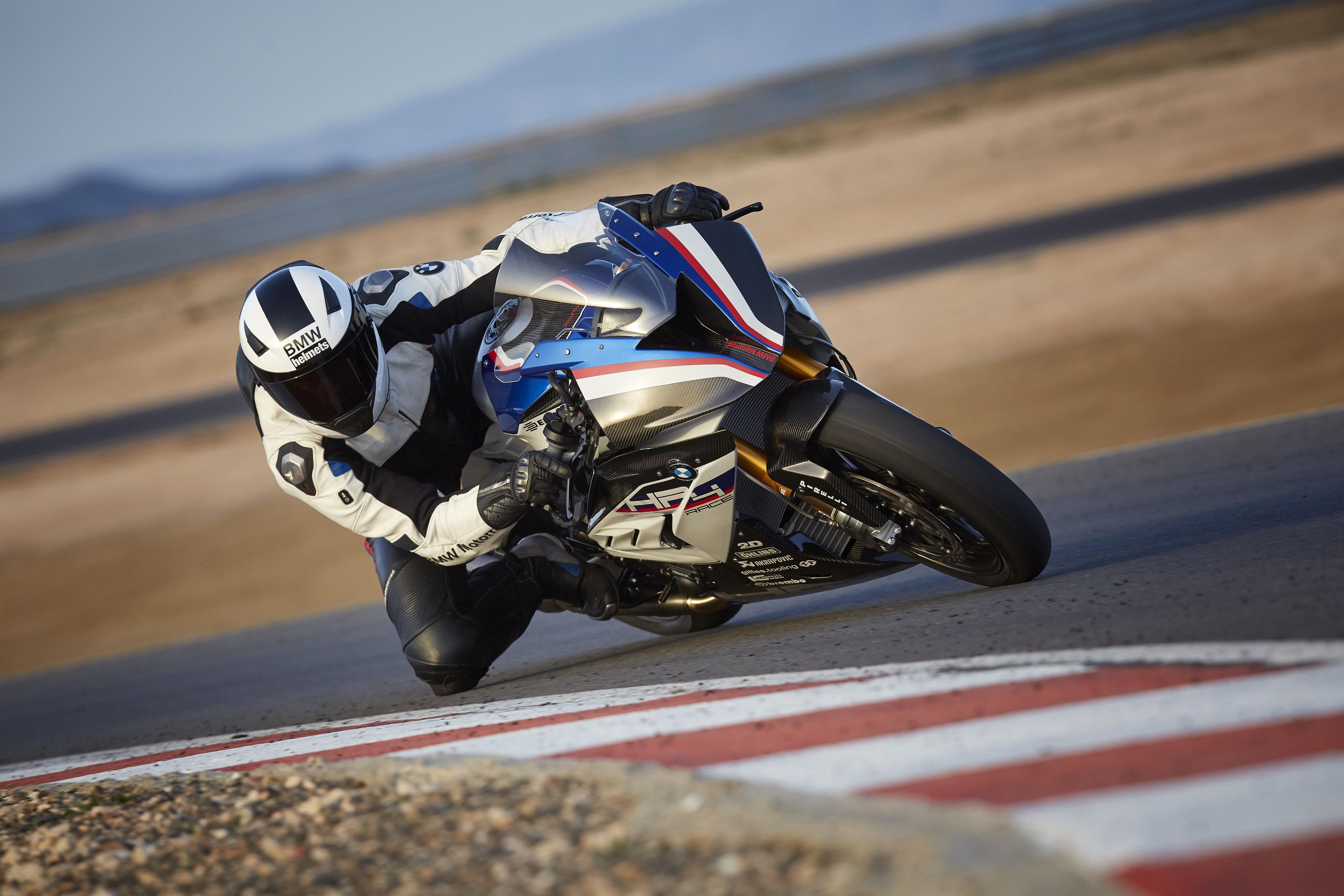 Bmw, ecco la nuova HP4 Race - Sportmediaset
