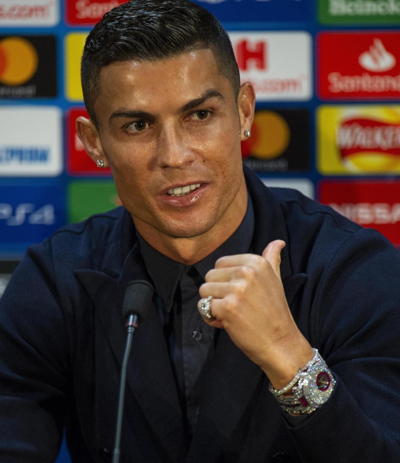 Cristiano Ronaldo orologio da 2 milioni di euro le foto Sportmediaset