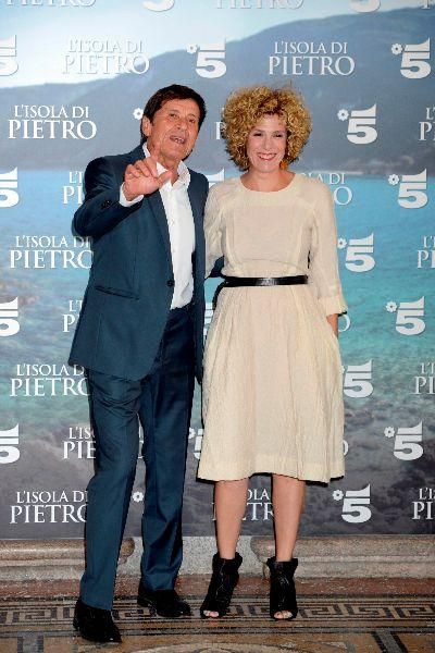 © agenzia