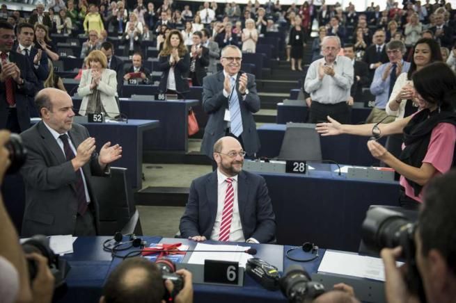 © -afp  | L'Aula applaude Martin Schulz, rieletto presidente del Parlamento europeo