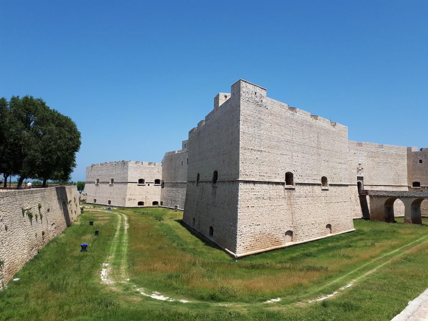 © tgcom24  | Barletta, il castello