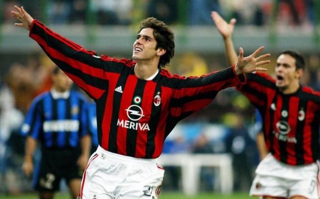 © Ansa  | Il primo gol italiano arriva nel derby del 5 ottobre 2003, vinto dai rossoneri 3-1, su assist di Gattuso (di sinistro!)