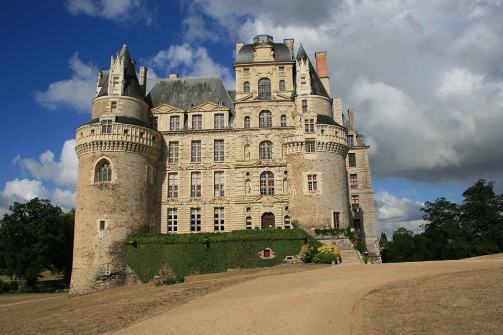 © istockphoto  | CASTELLO DI BARDI -  PARMA