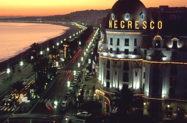 © ente-del-turismo  | 
      Nizza, Promenade des Anglais
   