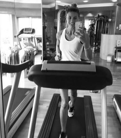 © instagram  | 
   