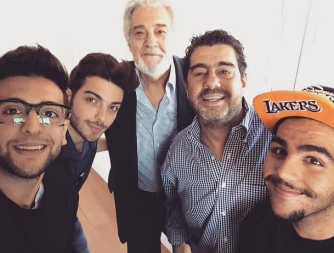 © instagram  | 
   