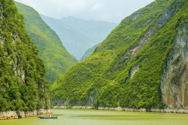 © istockphoto  | 
      YANGTZE – CINA
   