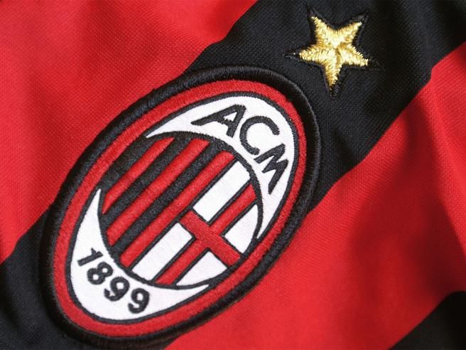 © sportmediaset  | SQUADRE: 1) MILAN - Dopo un inizio incoraggiante (14 punti in 7 gare), sono arrivate solo 2 vittorie nelle ultime 12 partite: la squadra non ha un'identità, la società sembra confusa e Inzaghi non ha l'esperienza necessaria per gestire la situazione. Nonostante ciò il terzo posto è a soli 7 punti...