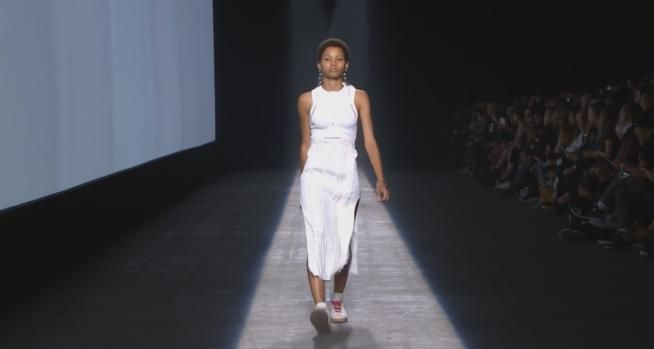© tv-moda  | 
   