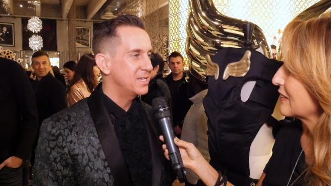 © tv-moda  | 
   