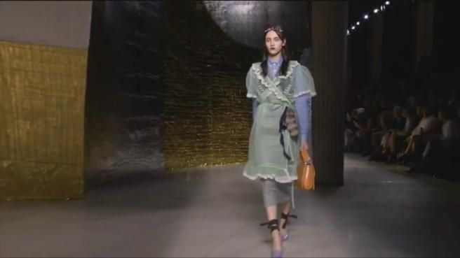 © tv-moda  | 
   