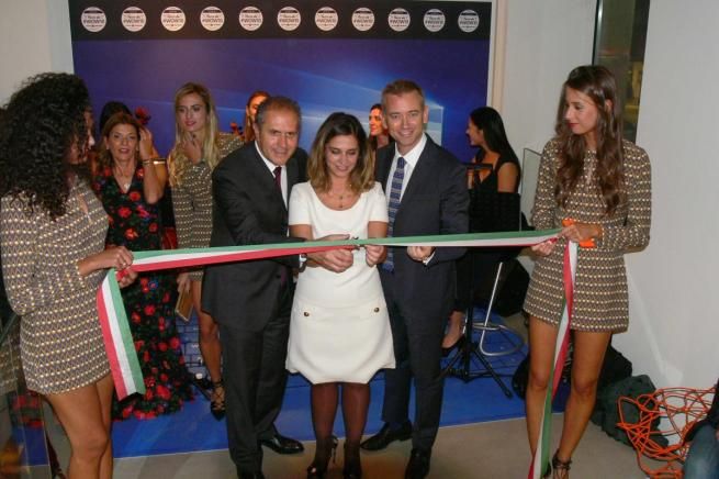 © tv-moda  | 
   