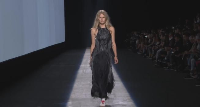 © tv-moda  | 
   