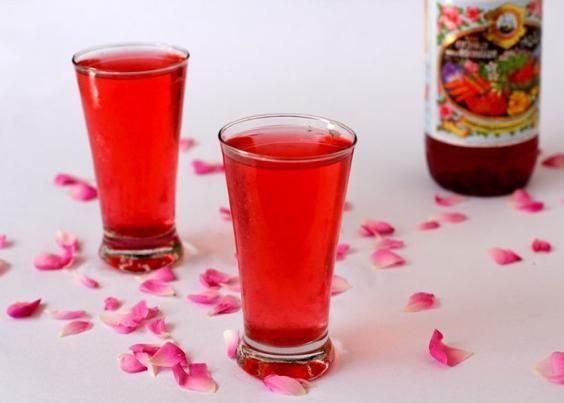 © ufficio-stampa  | India - Rooh Afza Lemonade - Una bevanda eccezionale, a base di erbe  (cicoria, giglio bianco e foglie di vite) e ananas, lamponi, uva, carote, cedro e molto altro ancora. Rinfrescante e dal gusto esotico: provare per credere.