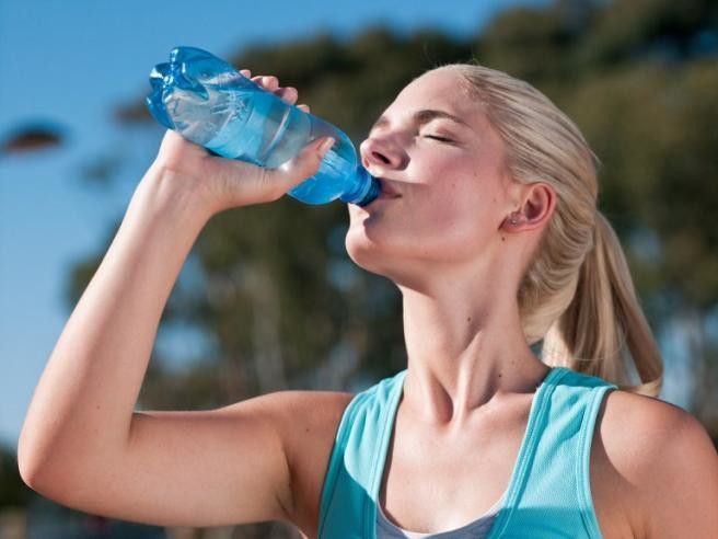©  Afp  | L'acqua aiuta a dissetarsi e dimagrire: scopri i trucchi per berne di più e sentirti bene nel corpo e nella mente