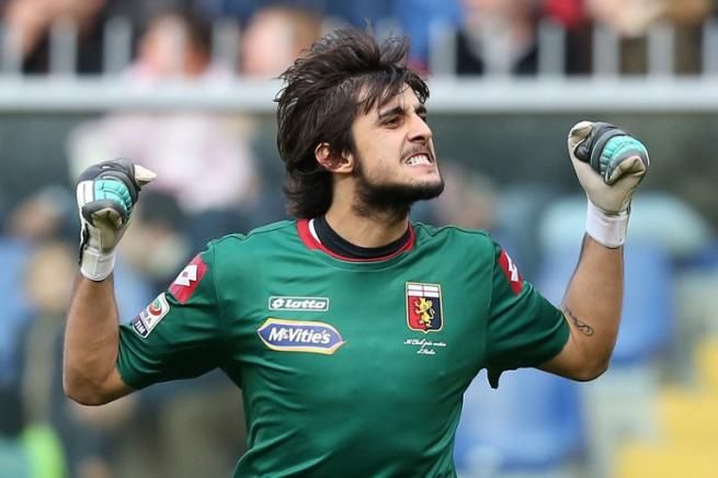 © -afp  | MATTIA PERIN (GENOA) - Il 2014 è stato l'anno magico del portiere del Grifone, che si è lasciato alle spalle la deludente stagione al Pescara e a forza di grandi parate si è anche conquistato un posto per il Mondiale in Brasile.