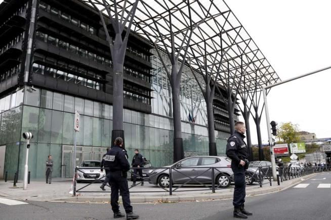 © -afp  | Agenti della polizia giudiziaria all'interno del tribunale di Melun