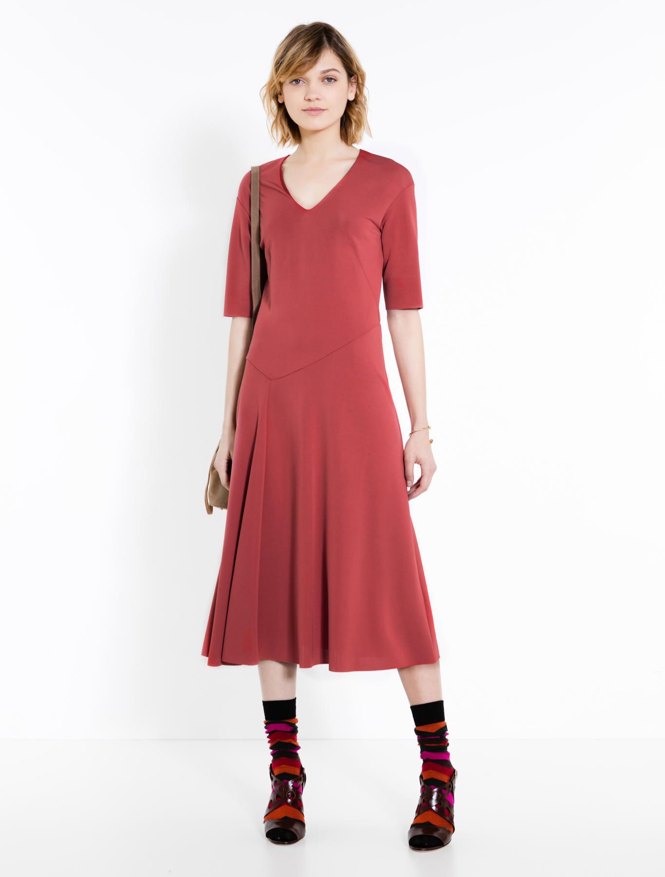  | Look con abito, sandalo e calzino fantasia