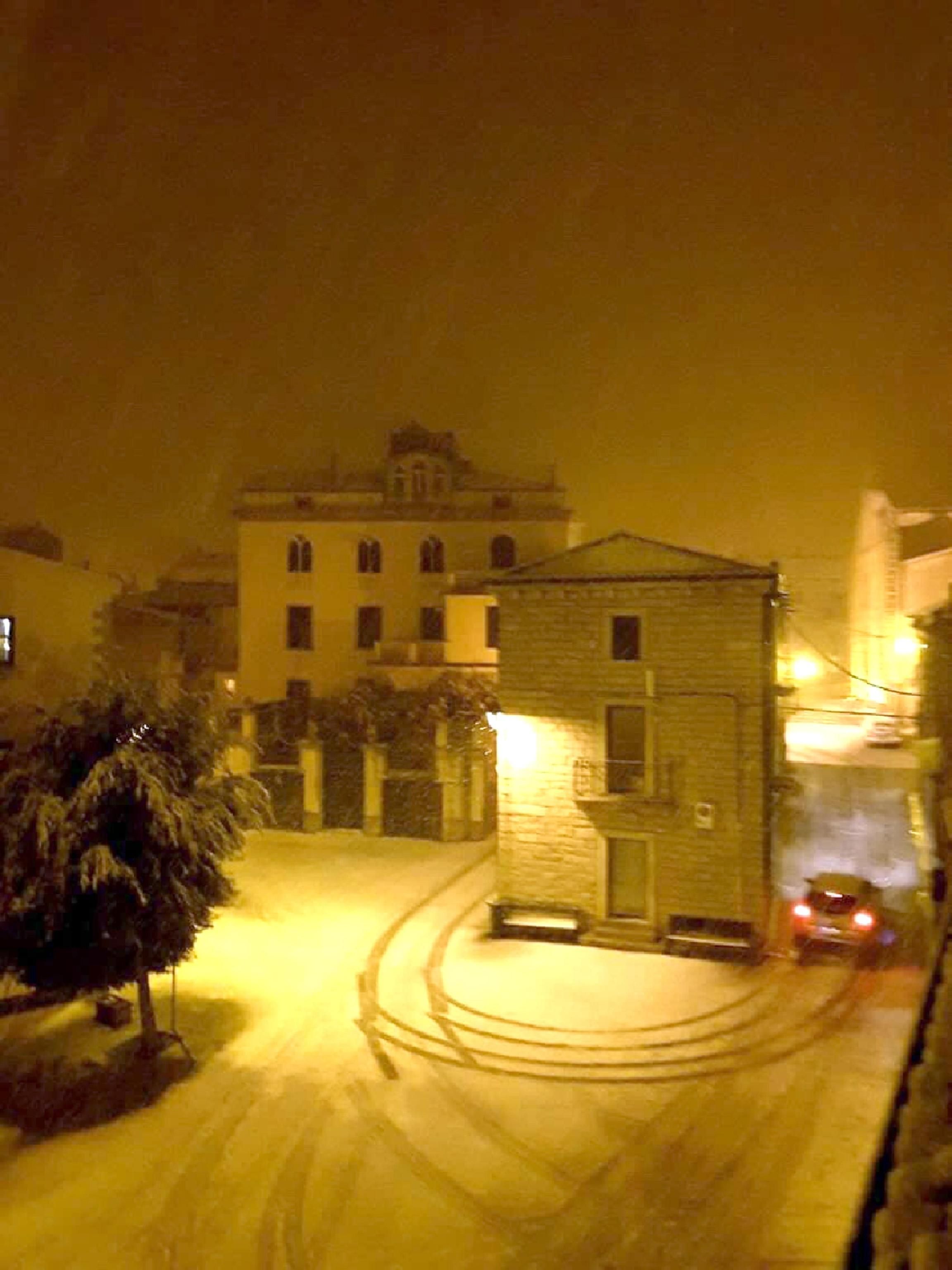 © ansa  | Bologna e i colli imbiancati