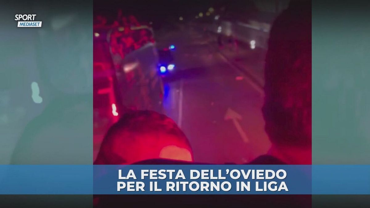 L'Oviedo torna in Liga dopo 24 anni: delirio in città