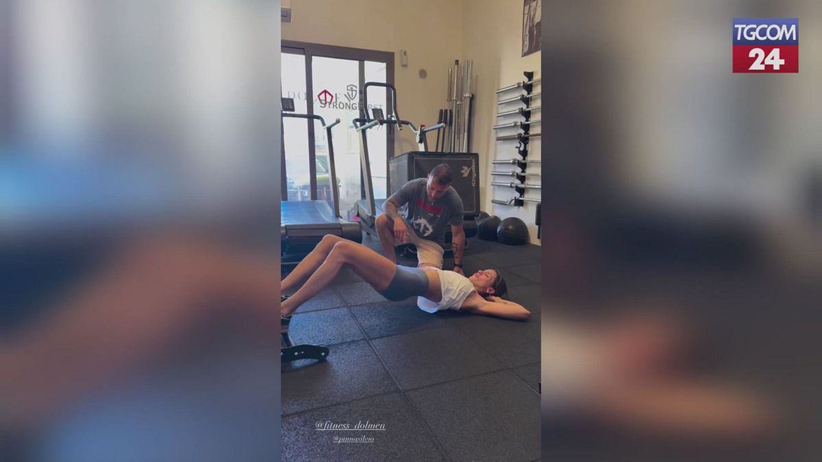 Elisabetta Canalis, il duro allenamento per un fisico da urlo