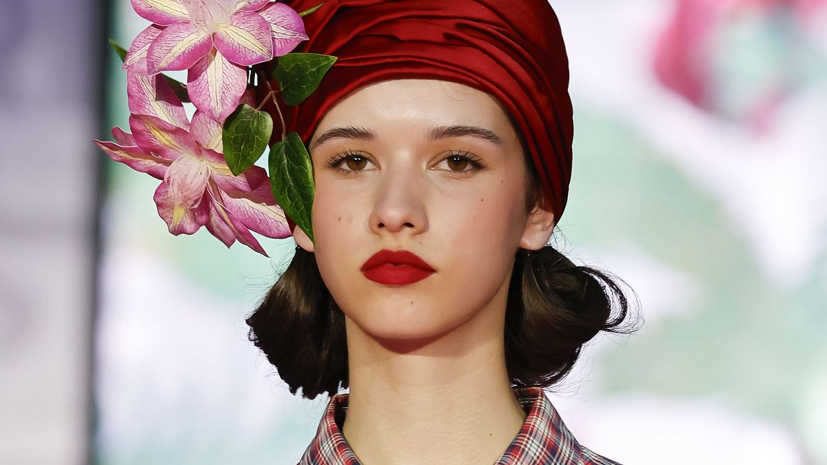 "We Breast: Malattia - Cultura - Bellezza”: a Milano sfilata show in ospedale con modelli e infermieri con capi dello stilista Antonio Marras