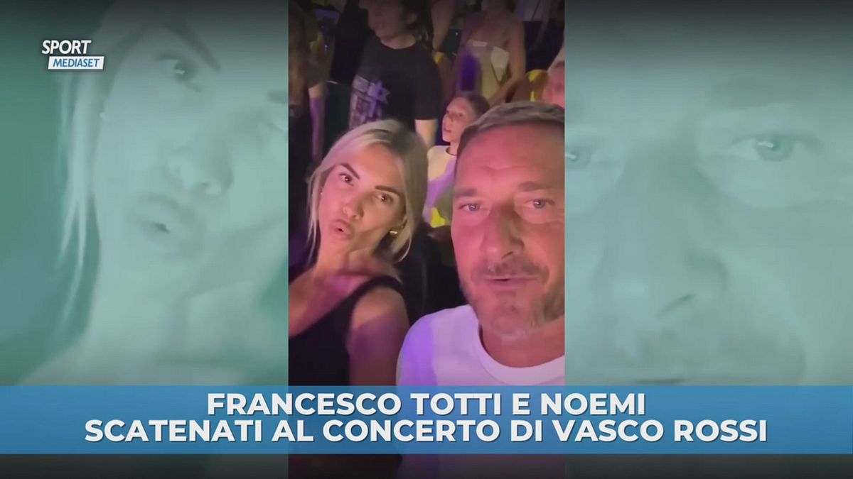 Francesco Totti e Noemi scatenati al concerto di Vasco Rossi