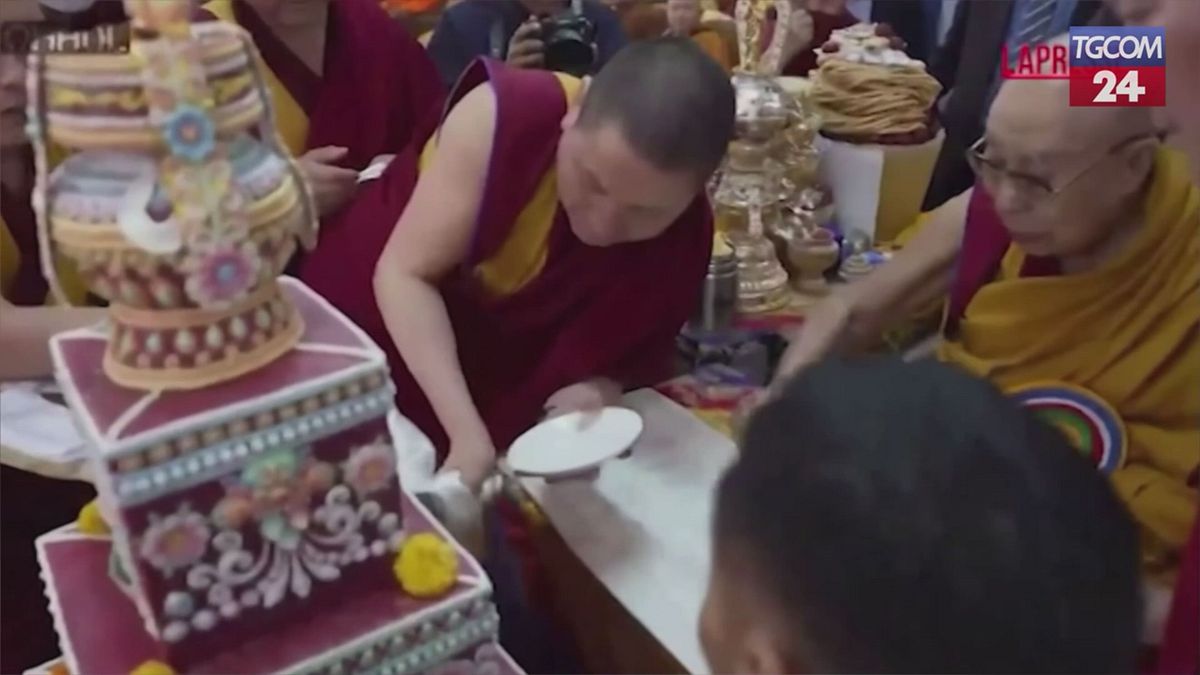 India, gli esuli tibetani festeggiano il 90esimo compleanno del Dalai Lama
