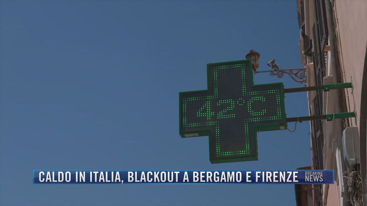 Breaking News delle 21.30 | Caldo in Italia, blackout a Bergamo e Firenze