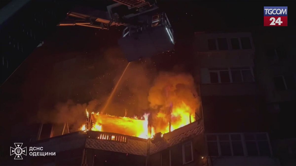 Kiev: 52 droni lanciati stanotte sull'Ucraina, colpita Odessa