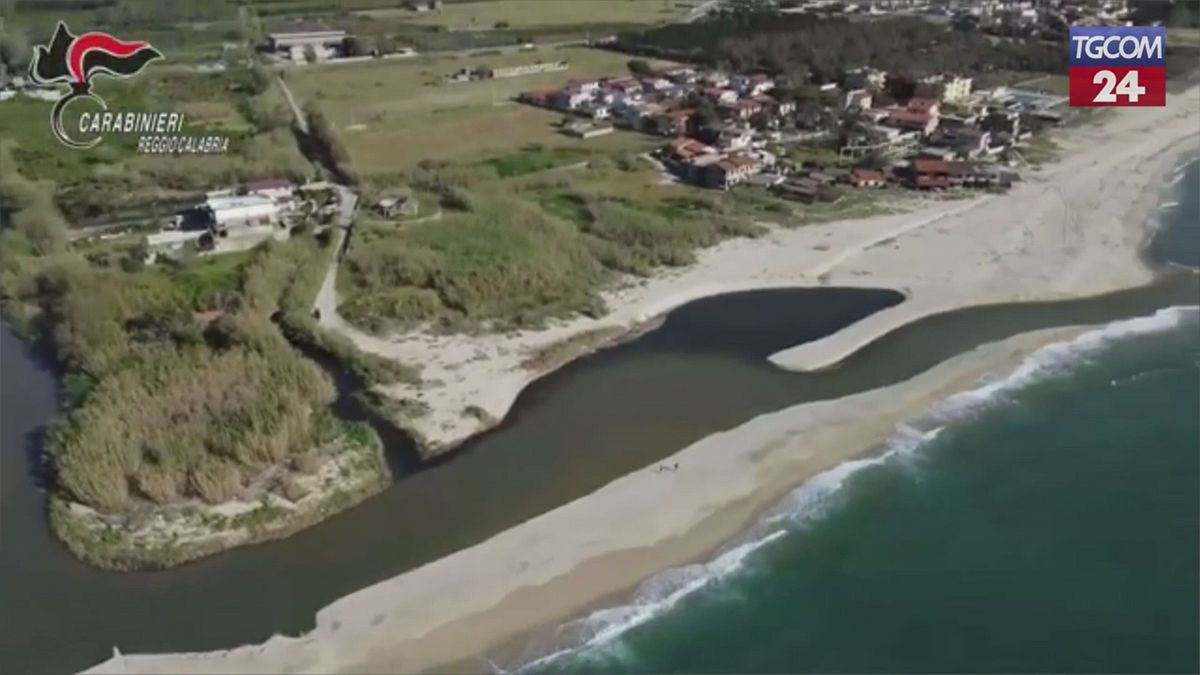 Roghi illegali di rifiuti, 14 denunce nella Piana di Gioia Tauro