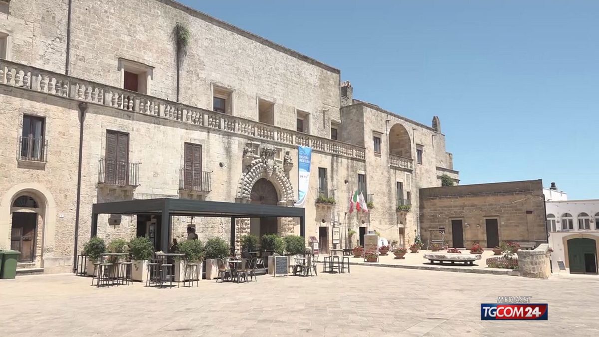 18.00 SPECCHIA (LECCE), SINDACA SOSPENDE COMIZI IN ESTATE SRV