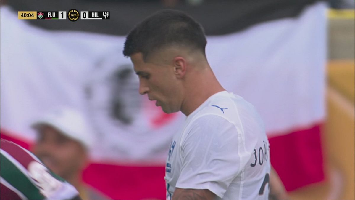 Cancelo, che combini? L'ex Juve regala il gol al Fluminense!