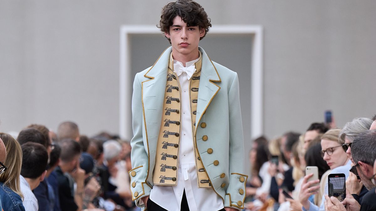 Dior, un look dalla sfilata della collezione uomo primavera estate 2026 (credit: Dior Press Homme)