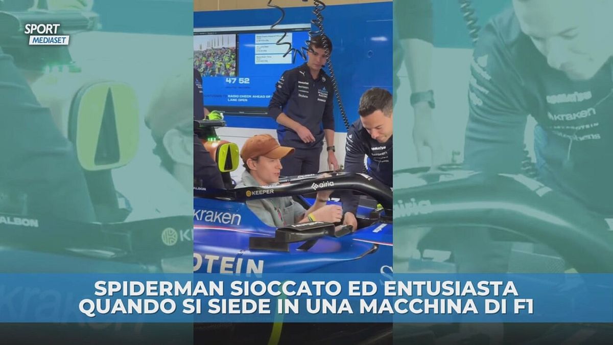 Spiderman a bordo di una Formula 1