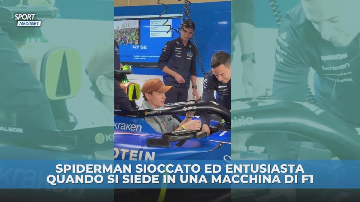 Spiderman a bordo di una Formula 1