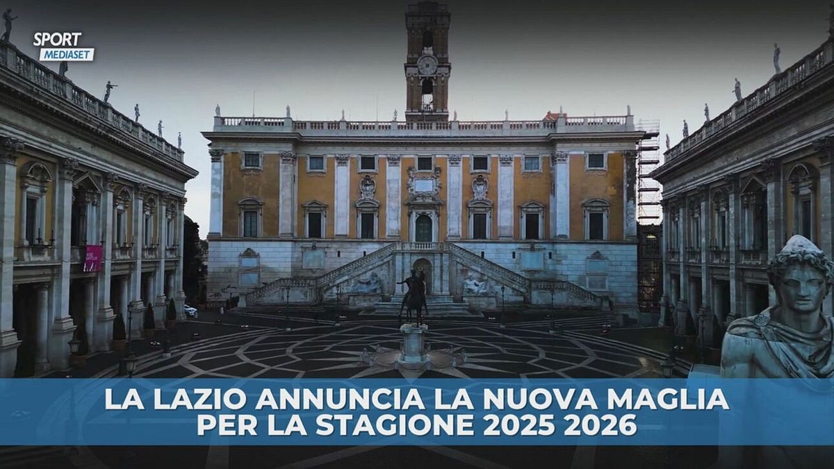 Ecco la nuova maglia della Lazio