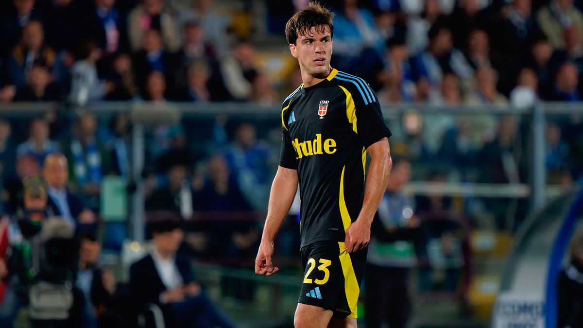 Máximo Perrone - Mediano, argentino, 22 anni, acquistato dal  Manchester City per 13 milioni (già in prestito al Como nella scorsa stagione)