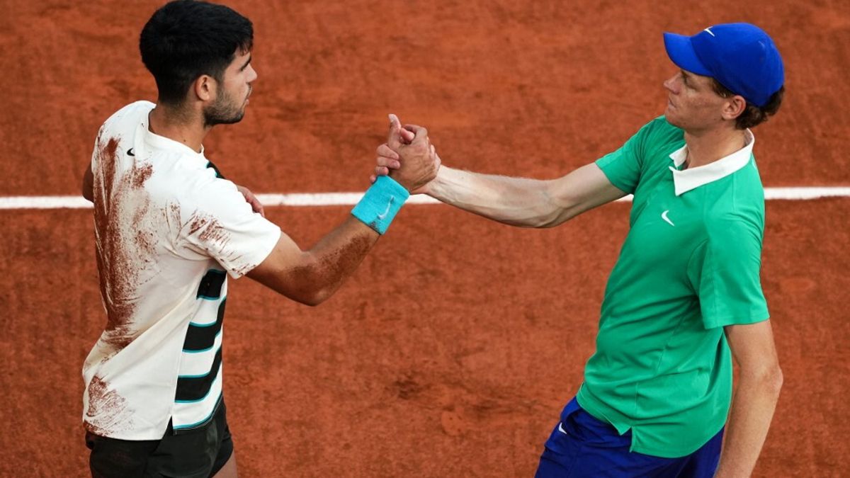8 giugno 2025: Roland Garros, finale. Vince Alcaraz 4-6, 6-7, 6-4, 7-6, 7-6