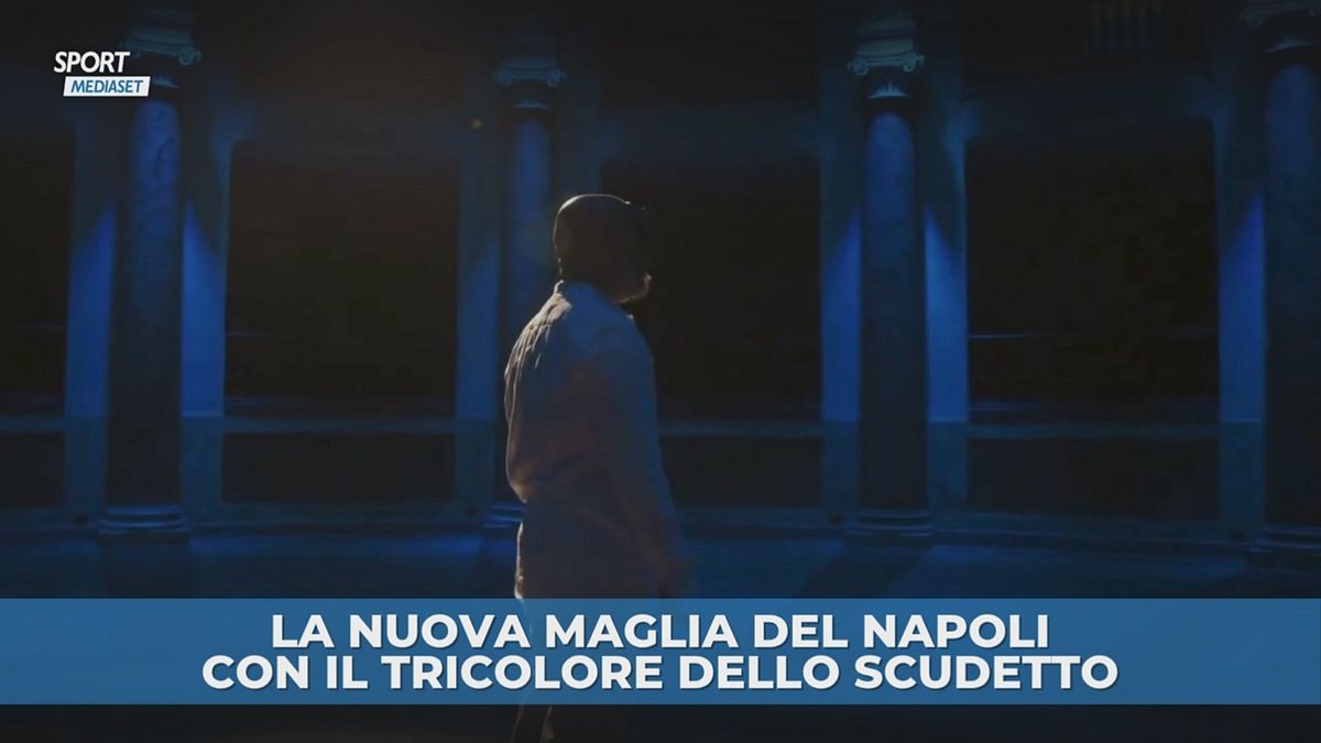 La nuova maglia del Napoli