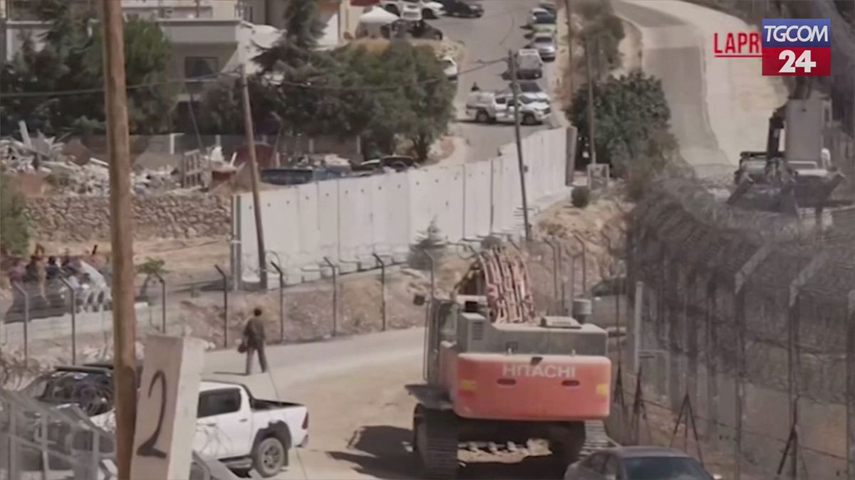 Siria, Israele continua a rafforzare la recinzione nei pressi delle alture del Golan