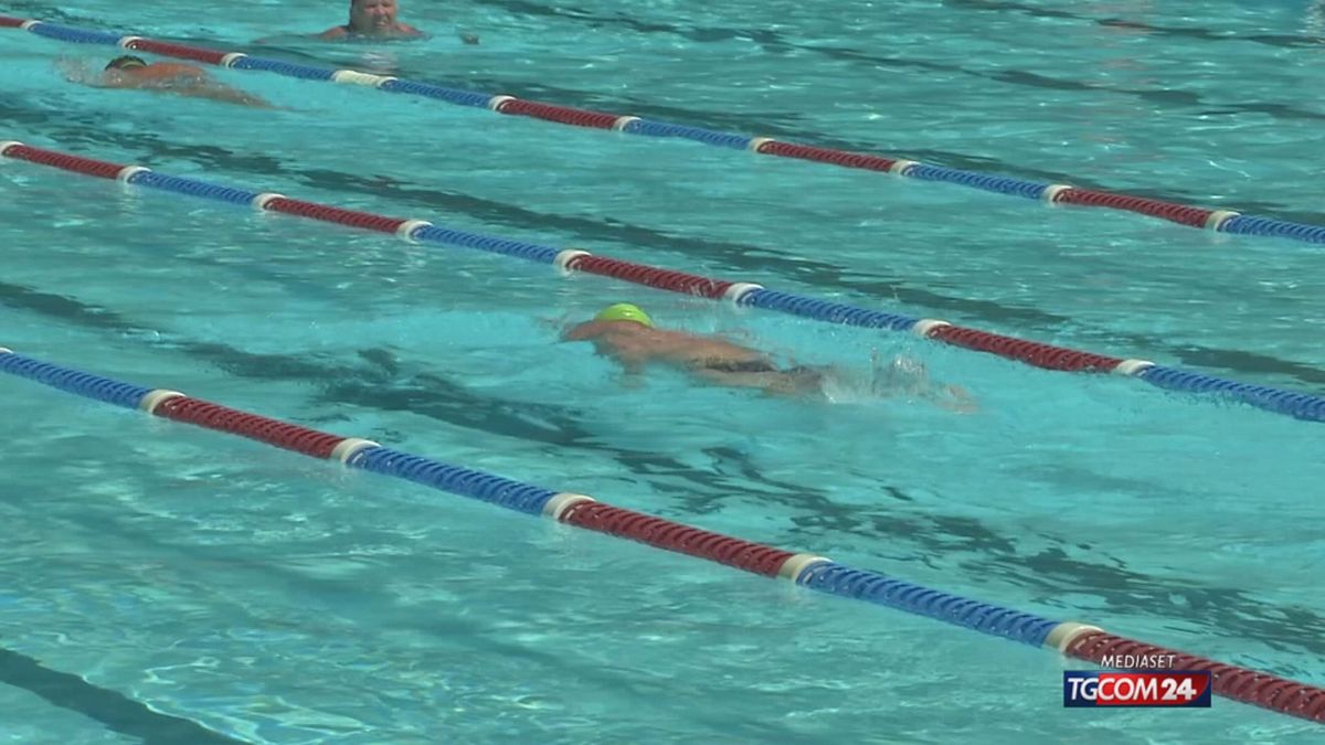 18.00 MENDRISIO, "NO ITALIANI IN PISCINA" SRV
