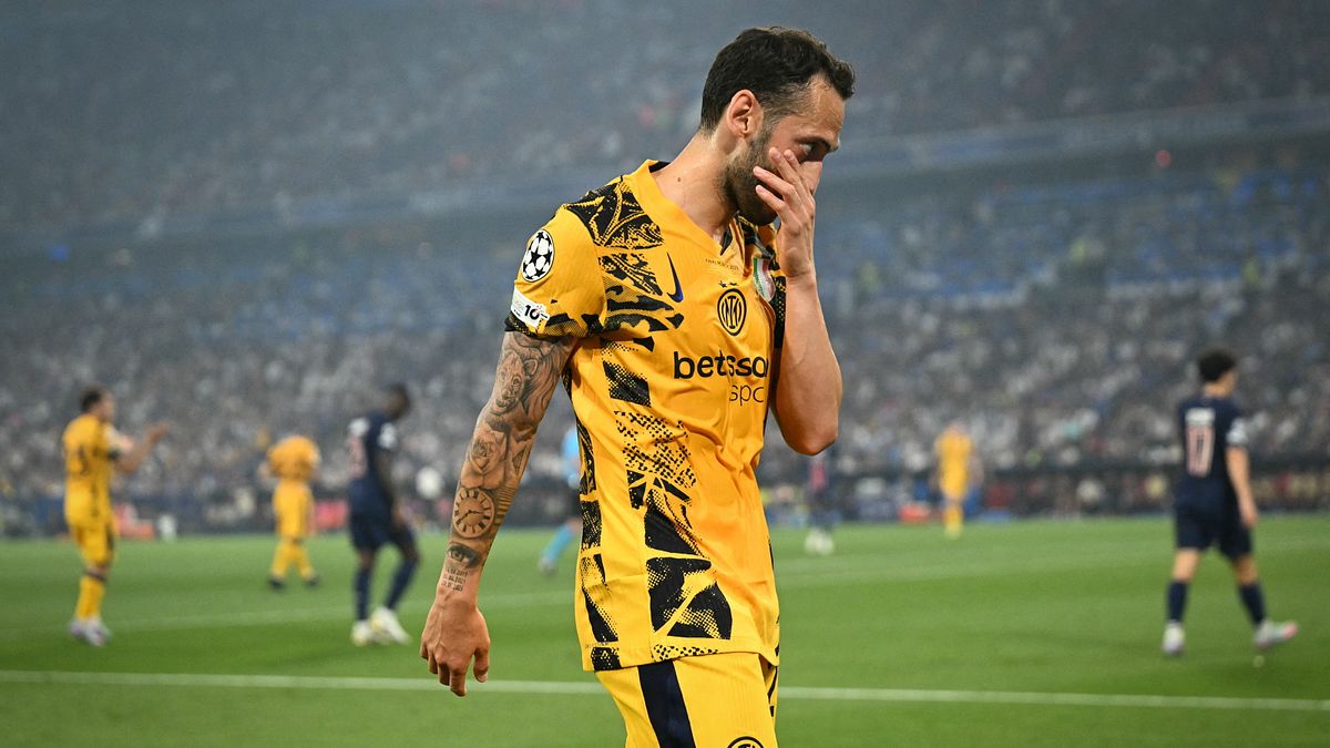 Hakan Calhanoglu 