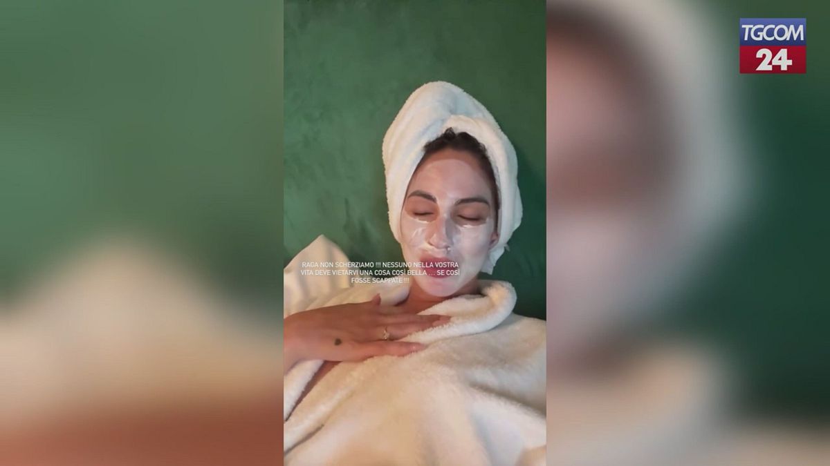 Giulia De Lellis e la lezione sull'amore: "Ecco quando dovete scappare"