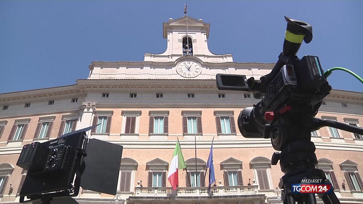 18.50 L'IA ARRIVA IN PARLAMENTO