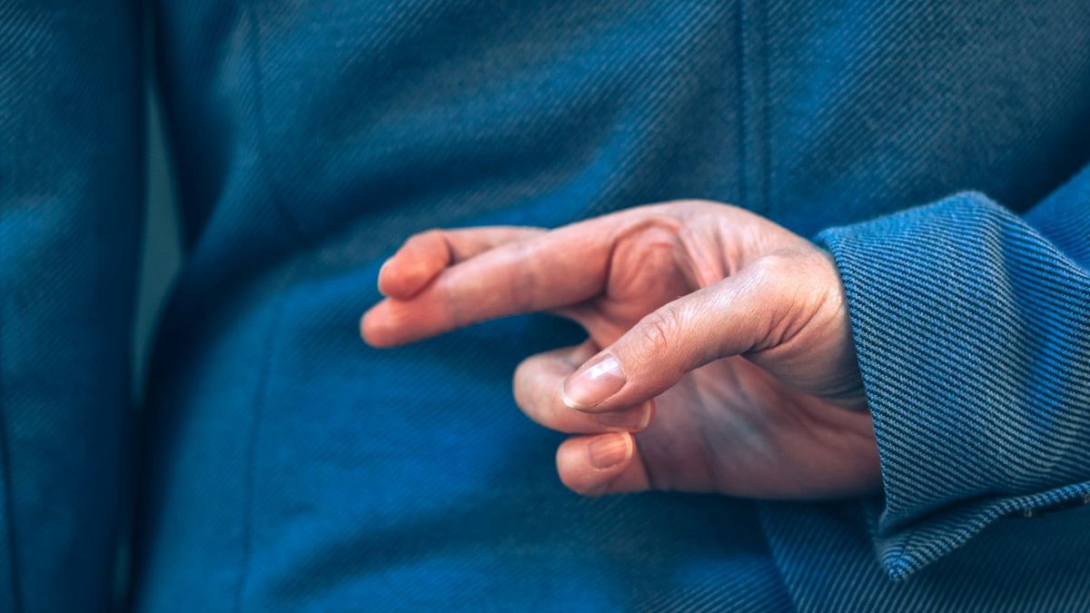 Cogliere in flagrante un partner fedifrago non è facile, ma ci sono segnali da non sottovalutare.
