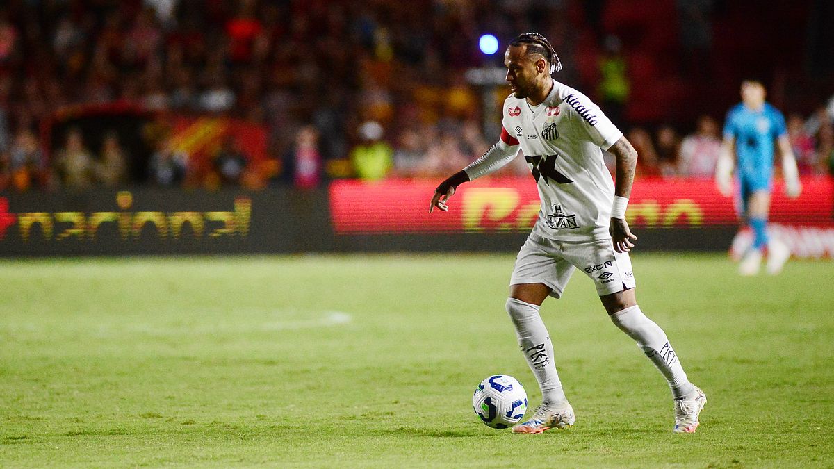 Neymar - 222 mln dal Barça al Psg